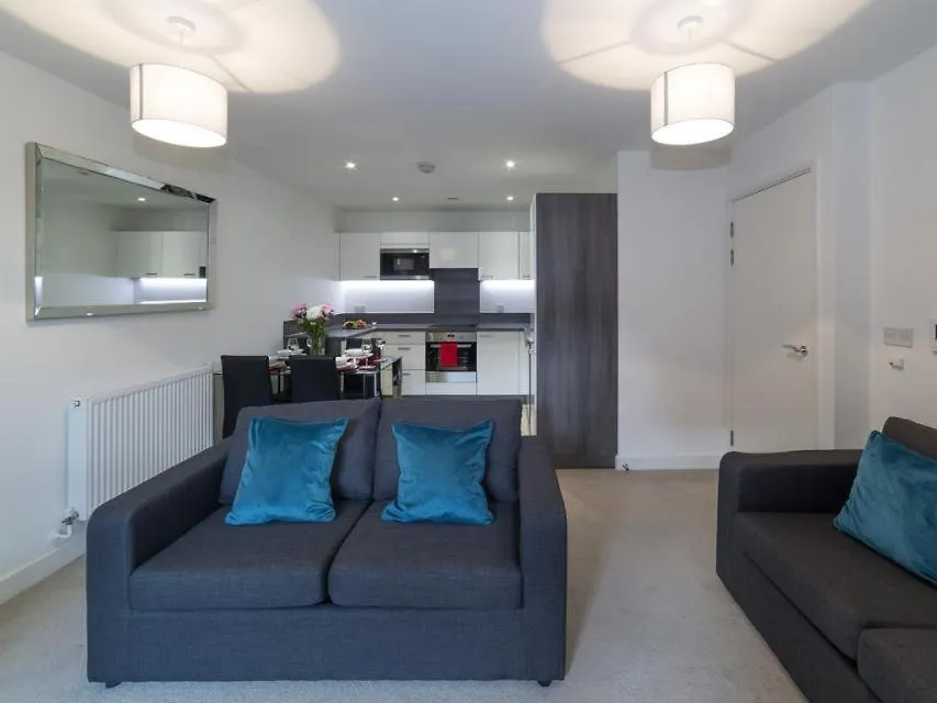 Cosy 2 Bedroom Apartment London Catford - Long Stays Allowed contacts